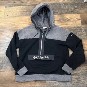 Columbia Two-Tone Black and Gray Anorak Pullover Hoodie